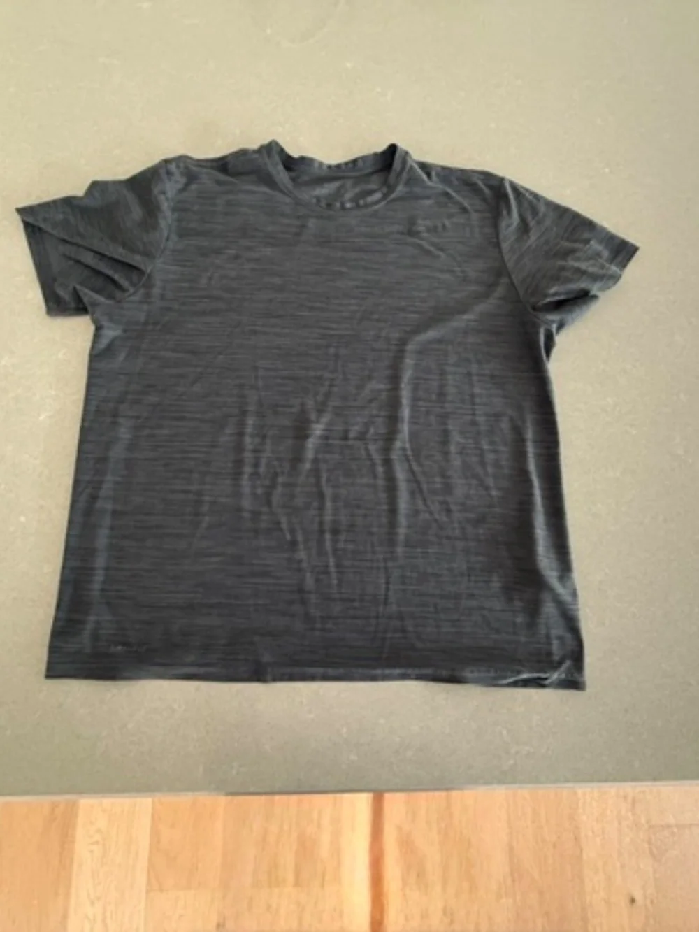 Women's Marbled Dark Gray Nike Dri-Fit Crew Neck T-shirt X-Large XL EUC